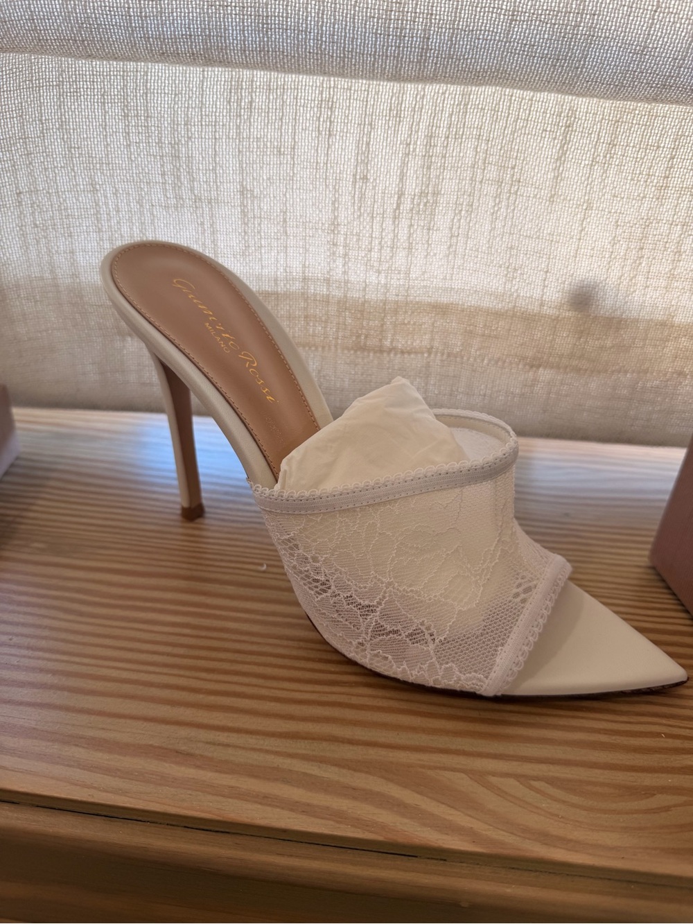 Gianvito Rossi Cream Lace Pointed-Toe Mule